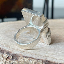 Cargar imagen en el visor de la galería, Anillo de Plata Peruana 0.950 con Cuarzo Rosa. Disponible en talla 6.5
