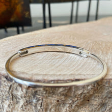 Cargar imagen en el visor de la galería, Aro Pulsera en Plata Peruana 0.950 con Lapislázuli
