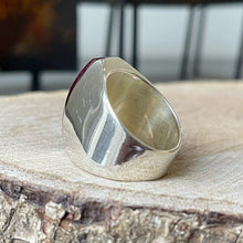 Cargar imagen en el visor de la galería, Anillo de Plata Peruana 0.950 con Spondylus. Disponible en talla 8.5.
