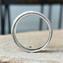 Cargar imagen en el visor de la galería, Anillo de Plata 0.925 con Turquesas. Disponible en talla 6 y en talla 6.5
