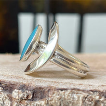 Cargar imagen en el visor de la galería, Anillo de Plata 0.925 con Acrílico color Turquesa. Disponible en talla 6.
