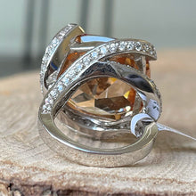 Cargar imagen en el visor de la galería, Anillo de Plata 0.925 con Zirconia Citrina y Zirconias Cubicas. Disponible en talla 7
