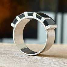 Cargar imagen en el visor de la galería, Anillo de Plata Peruana 0.950 con Ónix. Disponible en talla 7
