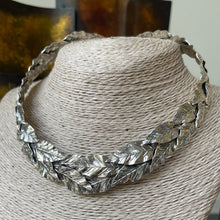 Cargar imagen en el visor de la galería, Cuello tipo Choker de Diseñador en Plata 0.925
