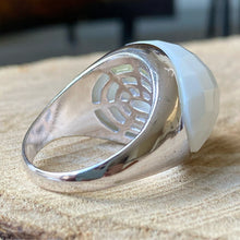 Cargar imagen en el visor de la galería, Anillo de Plata 0.925 con Ónix Blanco. Disponible en talla 6
