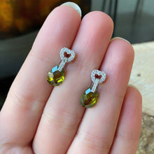 Cargar imagen en el visor de la galería, Aretes de Plata 0.925 con Peridot y Zirconias
