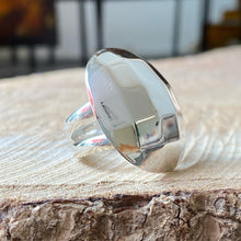 Cargar imagen en el visor de la galería, Anillo de plata Facetada 0.925. Disponible en talla 5
