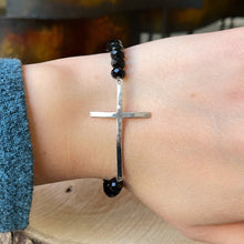 Cargar imagen en el visor de la galería, Pulsera diseño Cruz en Plata 0.925 y Ónix (elástica)
