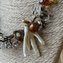 Cargar imagen en el visor de la galería, Collar de Perlas BIWA, Cuarzo Café, Perlas Naturales Oscuras, Real Stone, Cristales y Plata .925
