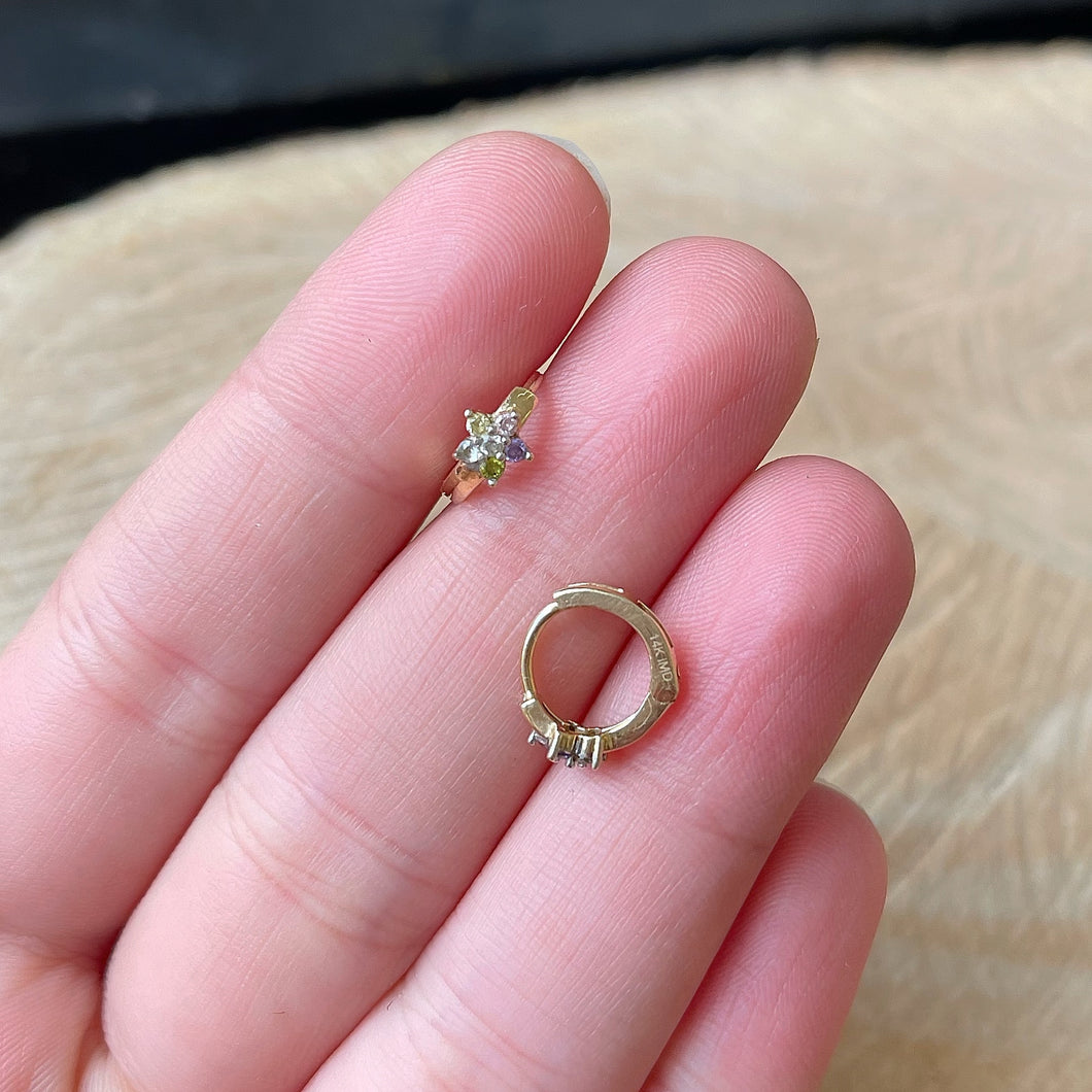 Argollas de bebé en Oro de 14k con Zirconias Multicolor