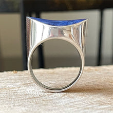 Cargar imagen en el visor de la galería, Anillo de Plata Peruana 0.950 con Lapislázuli. Disponible en talla 7.5 y talla 8
