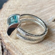 Cargar imagen en el visor de la galería, Anillo de Plata 0.925 con Aguamarina. Disponible en talla 5.5
