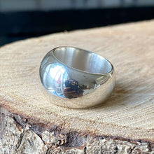 Cargar imagen en el visor de la galería, Anillo de plata peruana 0.950. Talla 6.
