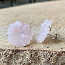 Cargar imagen en el visor de la galería, Aretes de Flor en Cuarzo Rosa &amp; Plata 0.925
