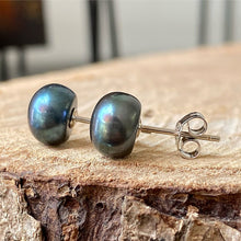 Cargar imagen en el visor de la galería, Aretes de Perlas Naturales y plata 0.925
