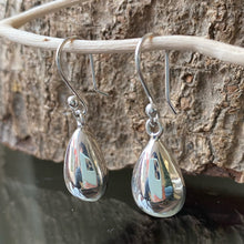 Cargar imagen en el visor de la galería, Aretes Gota en plata 0.925
