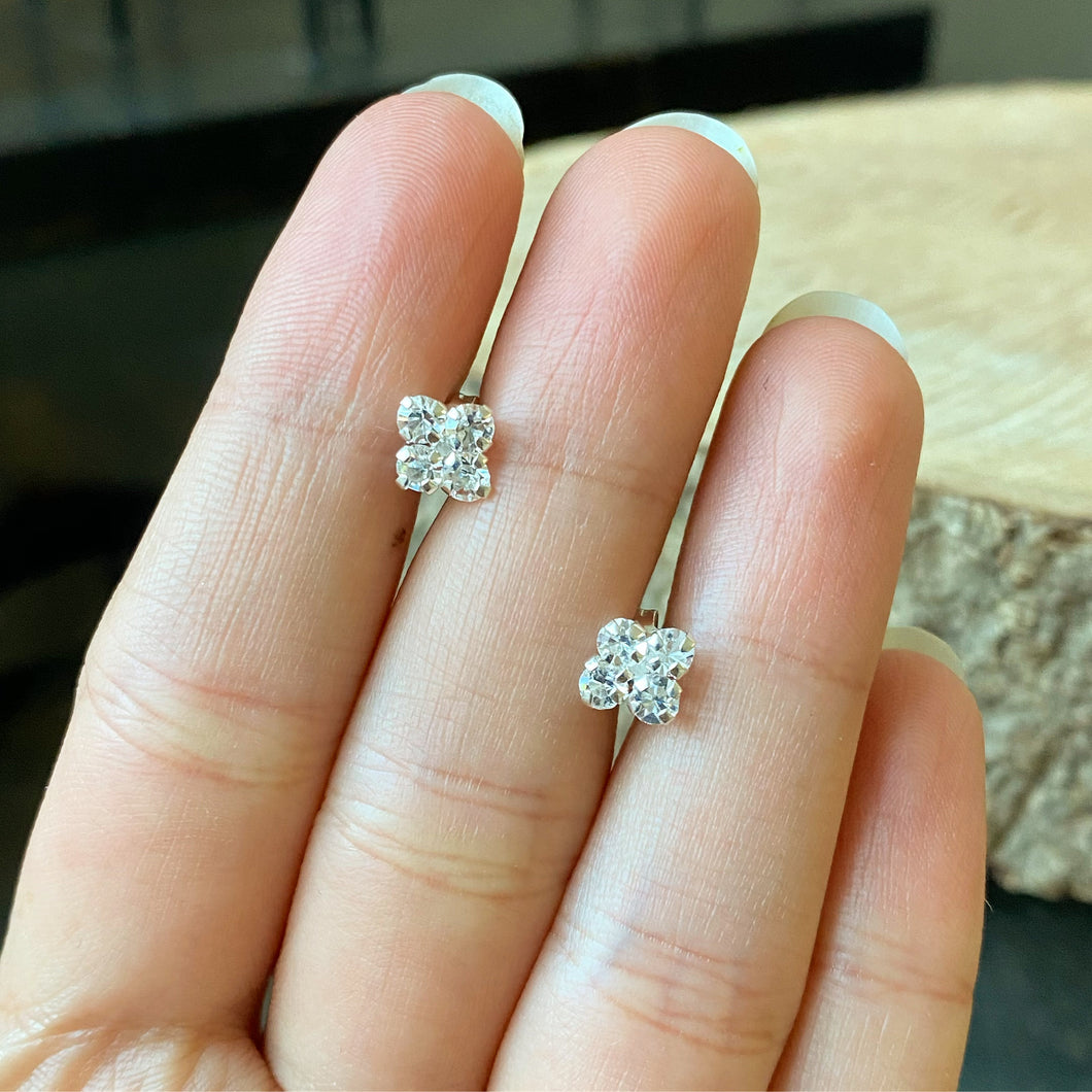 Aretes de plata 0.925 con Zirconias