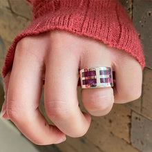 Cargar imagen en el visor de la galería, Anillo de plata peruana 0.950 con Spondylus morado. Talla 7.
