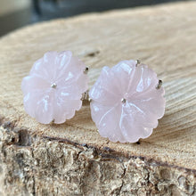 Cargar imagen en el visor de la galería, Aretes de Flor en Cuarzo Rosa &amp; Plata 0.925
