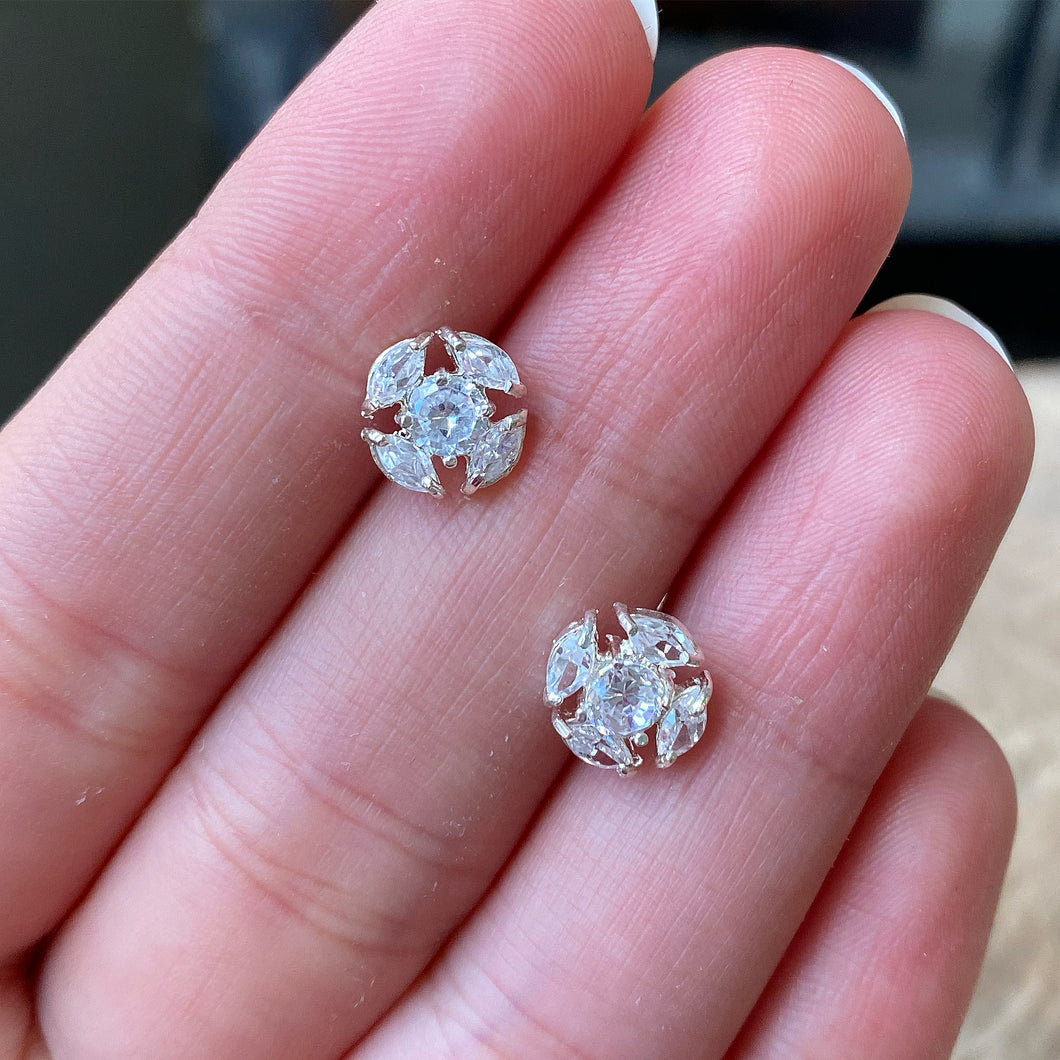 Aretes de Plata 0.925 con Zirconias