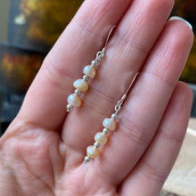 Cargar imagen en el visor de la galería, Aretes de plata 0.925 con Perlas Naturales
