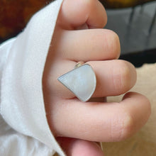 Cargar imagen en el visor de la galería, Anillo de Plata Peruana .950 con Madreperla
