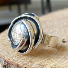 Cargar imagen en el visor de la galería, Anillo de plata peruana 0.950. Disponible en talla 7.
